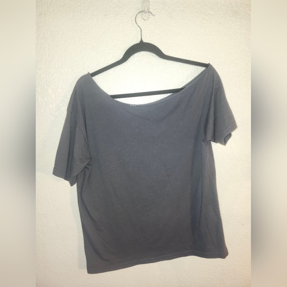 🦋EUC Dolly Parton "Dolly Parton Graphic Tee" ✨️THE NECK HAS BEEN CUT✂Sz Small🦋 - Picture 6 of 8